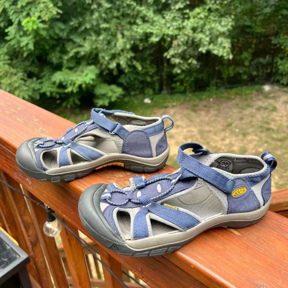 Keen Youth 4 Womens 5.5 Blue Water Hiking Outdoor Gorpecore Sandals